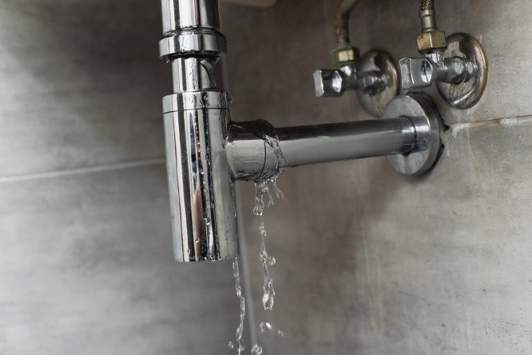 Plumbing-pipe-leak-at-a-house-in-Medinah-Illinois-image